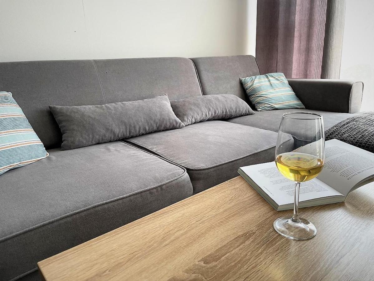 PUY Giovanna Apartment With Terrace And Free Parking מראה חיצוני תמונה