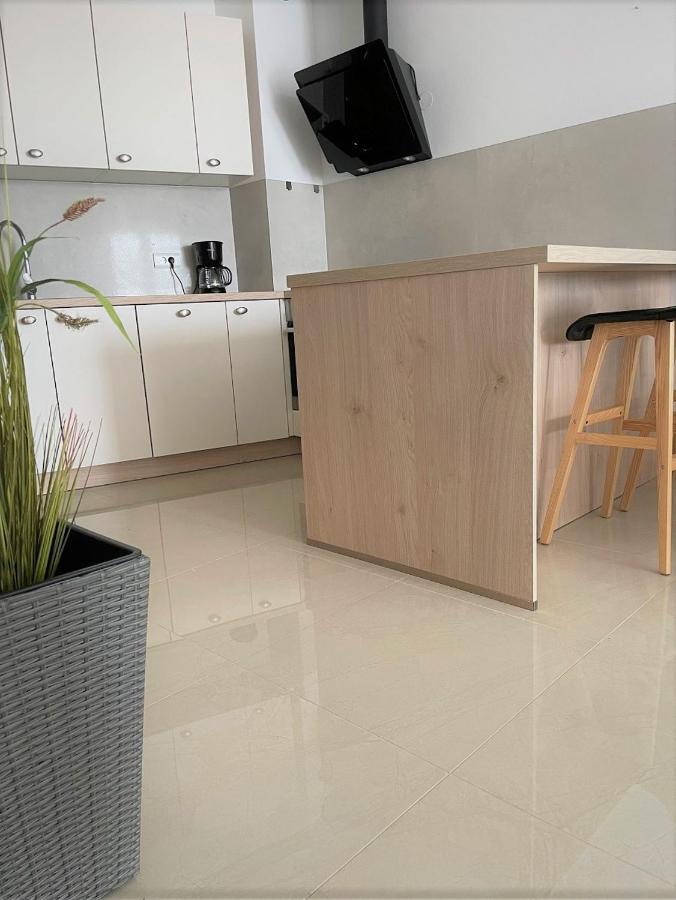 PUY Giovanna Apartment With Terrace And Free Parking מראה חיצוני תמונה