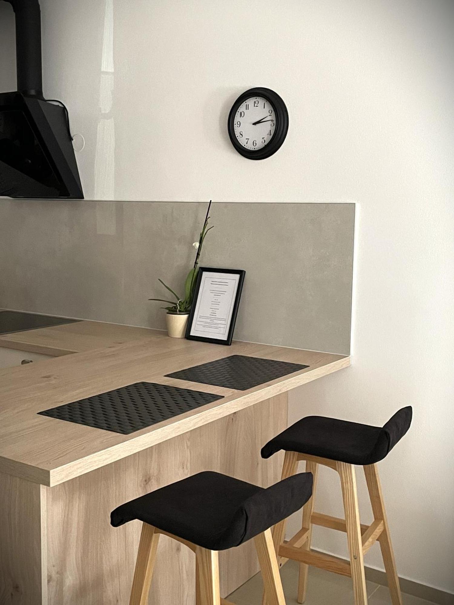 PUY Giovanna Apartment With Terrace And Free Parking מראה חיצוני תמונה